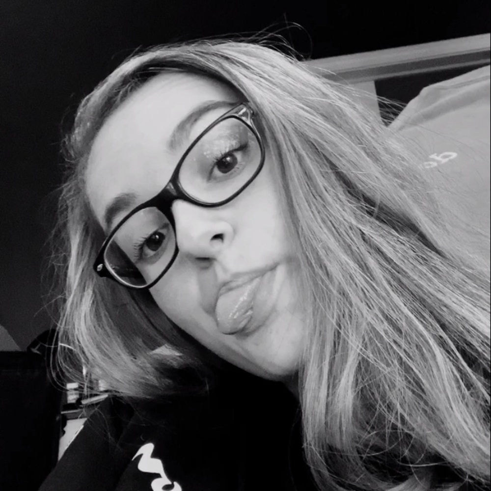 Meet your Posher, Adri